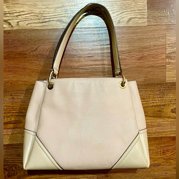 SALE!!!! PINK MK TOTE - Picture 3 of 9